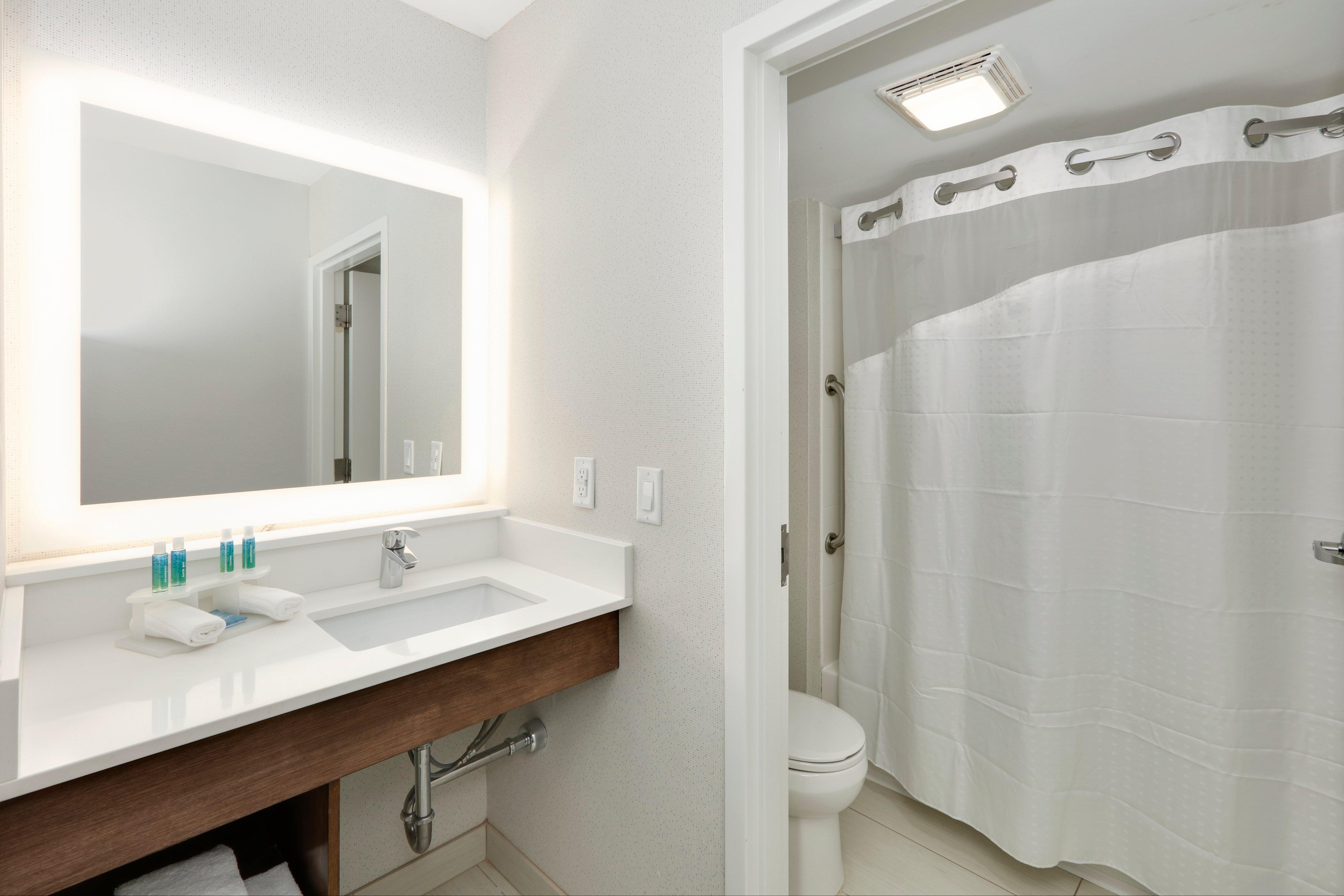 Holiday Inn Express & Suites Irving Conv Ctr - Las Colinas By Ihg Extérieur photo