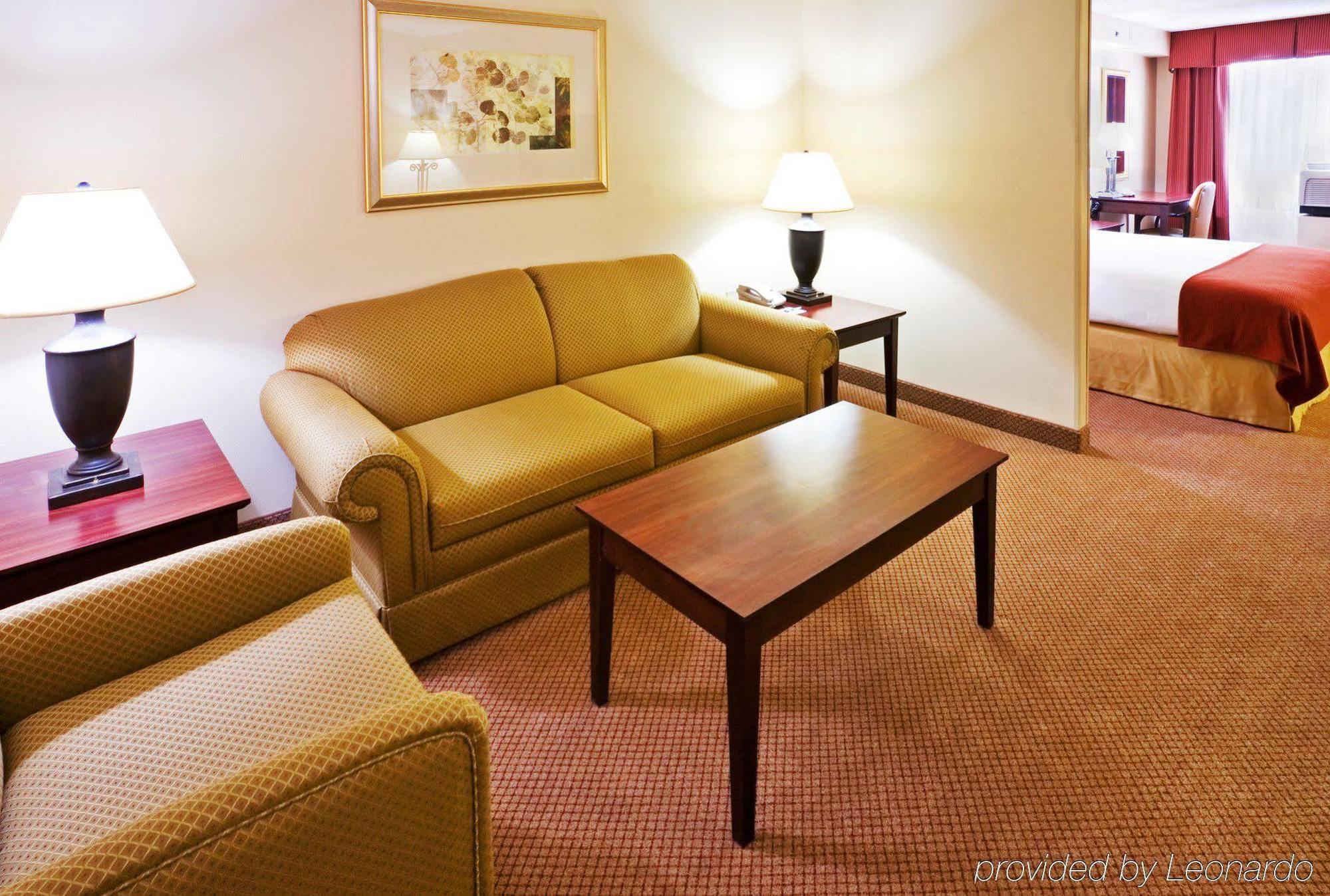 Holiday Inn Express & Suites Irving Conv Ctr - Las Colinas By Ihg Chambre photo